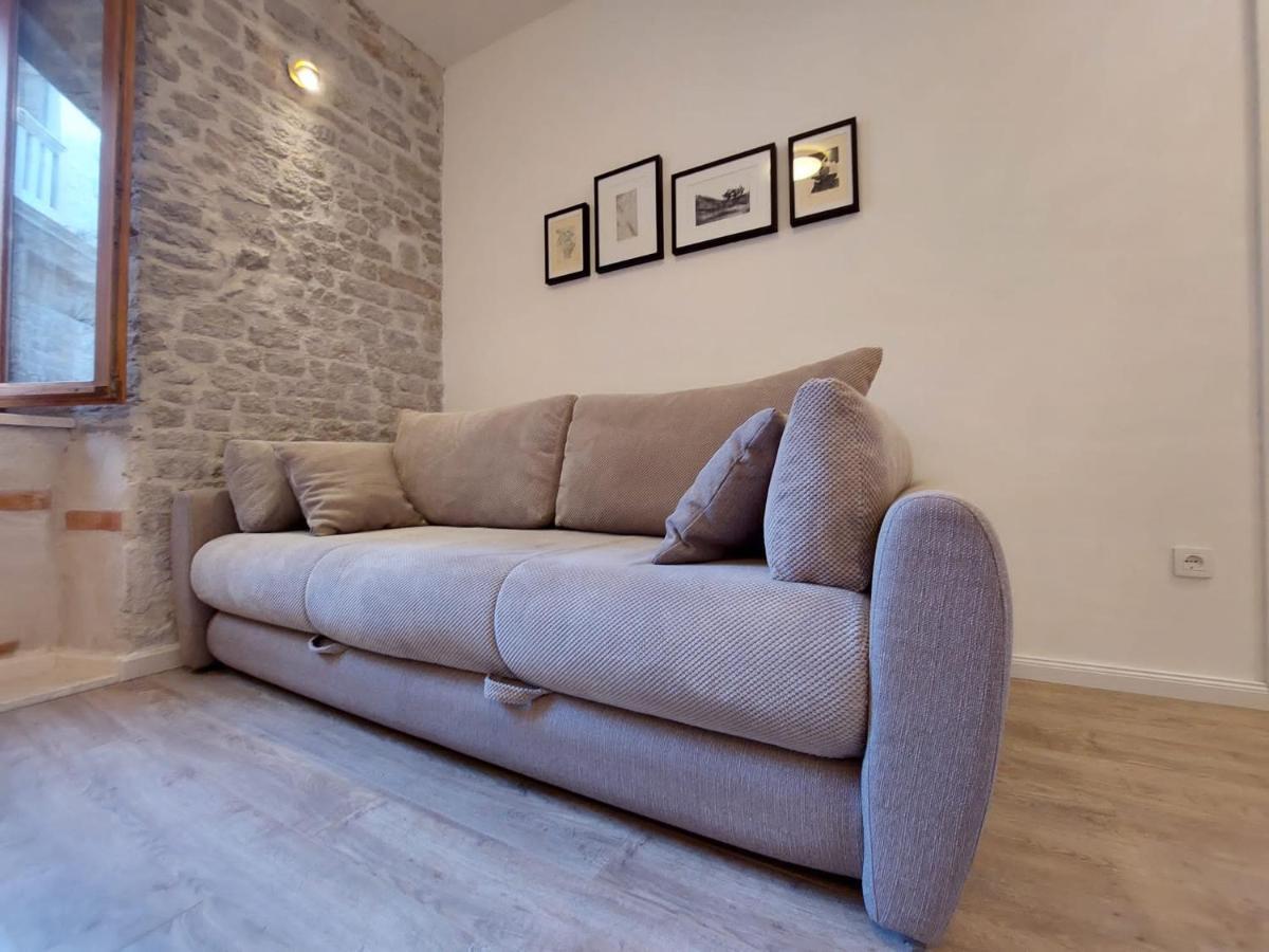 Central Palace Apartment Σίμπενικ Εξωτερικό φωτογραφία