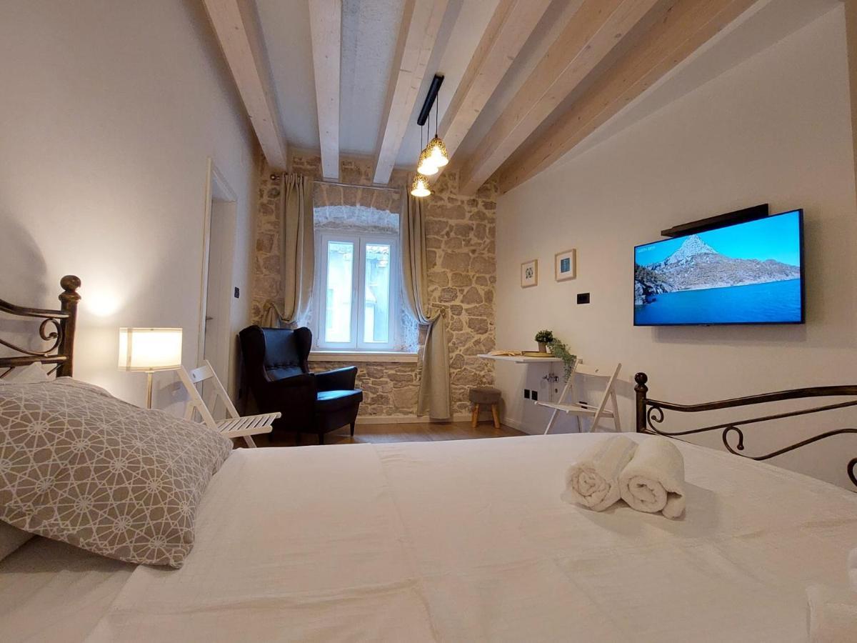 Central Palace Apartment Σίμπενικ Εξωτερικό φωτογραφία