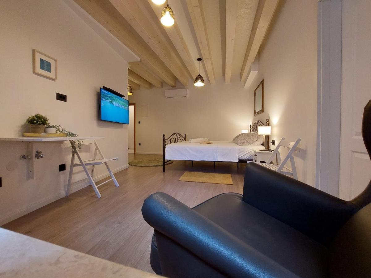 Central Palace Apartment Σίμπενικ Εξωτερικό φωτογραφία