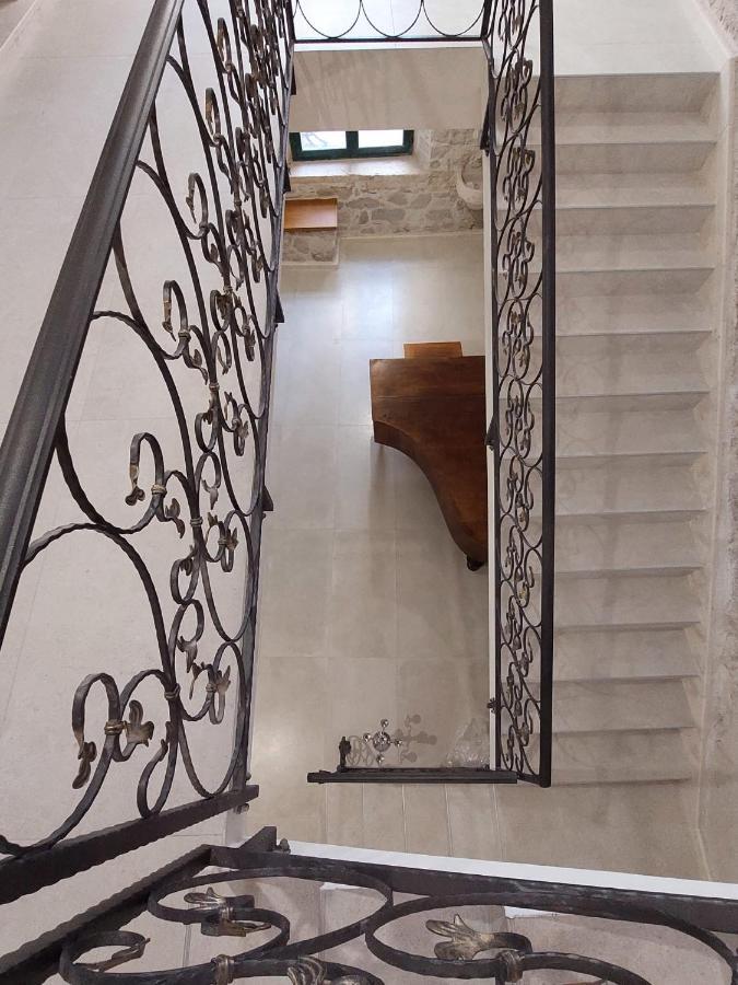 Central Palace Apartment Σίμπενικ Εξωτερικό φωτογραφία
