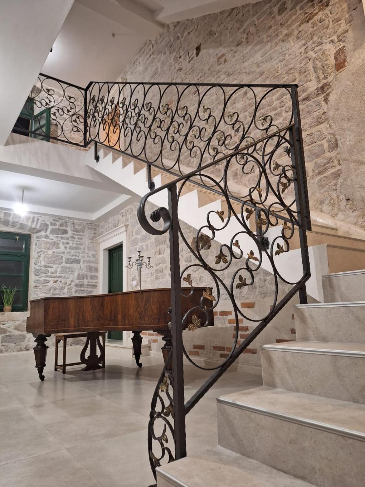 Central Palace Apartment Σίμπενικ Εξωτερικό φωτογραφία