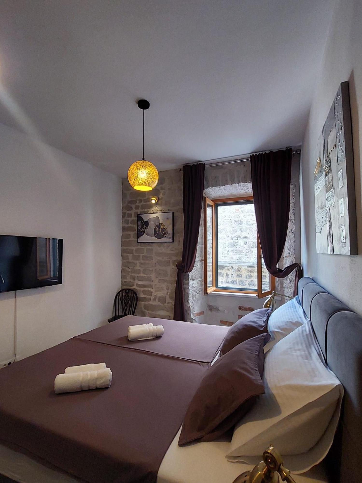 Central Palace Apartment Σίμπενικ Εξωτερικό φωτογραφία