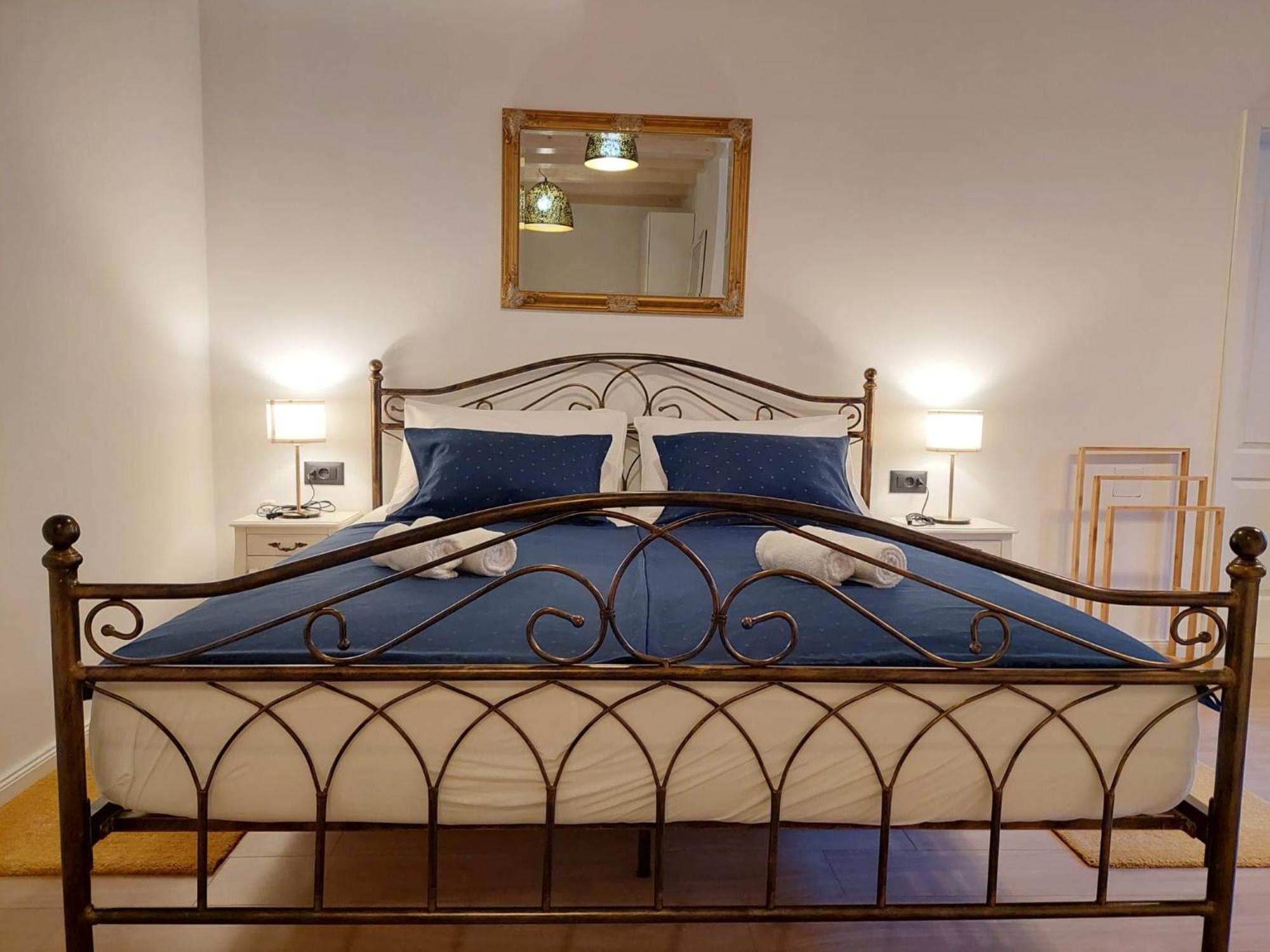 Central Palace Apartment Σίμπενικ Εξωτερικό φωτογραφία