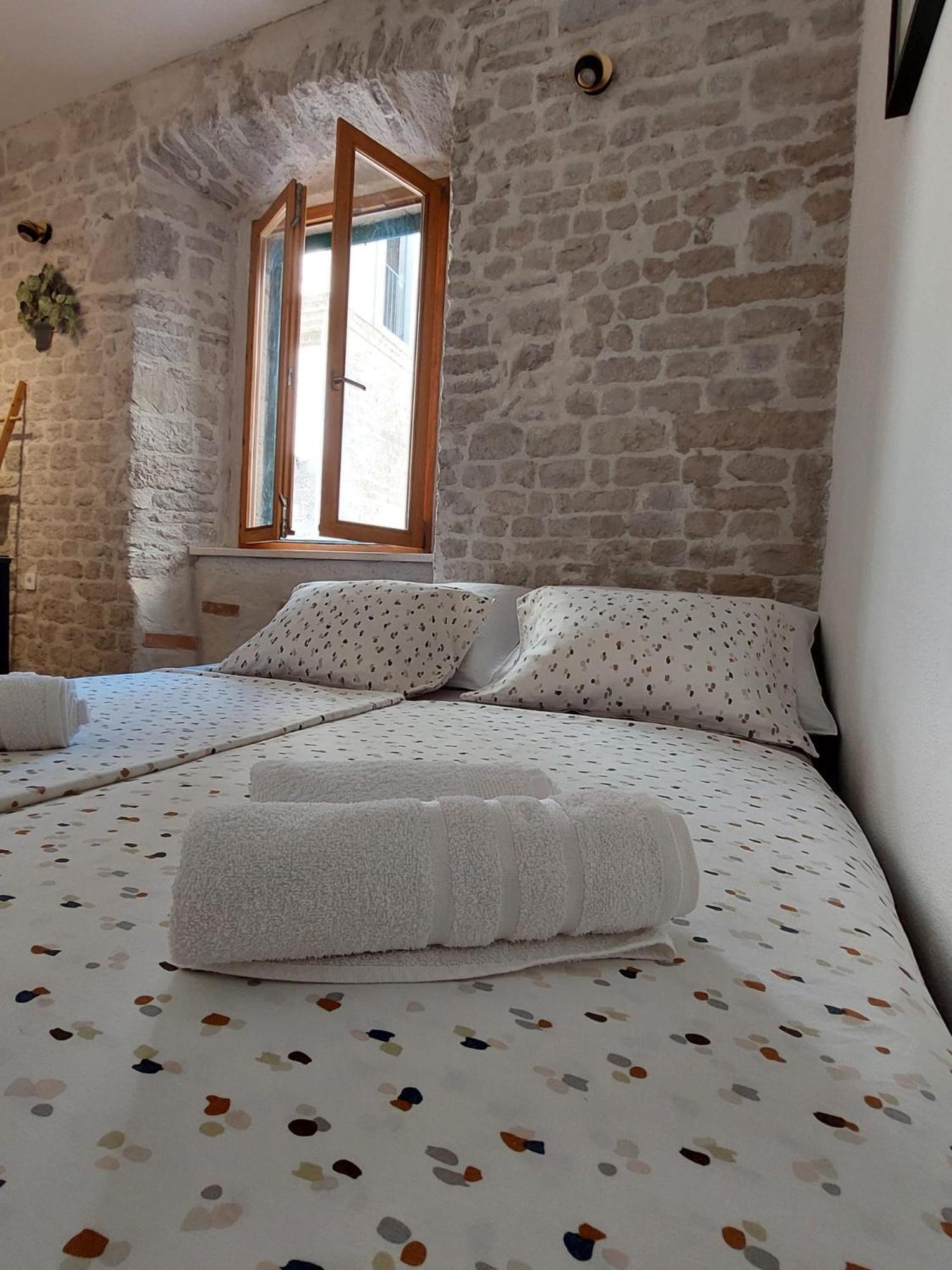 Central Palace Apartment Σίμπενικ Εξωτερικό φωτογραφία